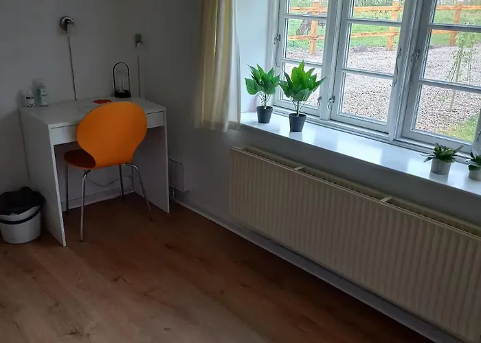 Holiday home Cozy & Spacious For 4 Single Beds *