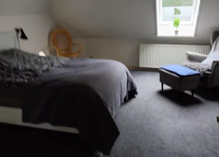 Cozy & Spacious For 4 Single Beds